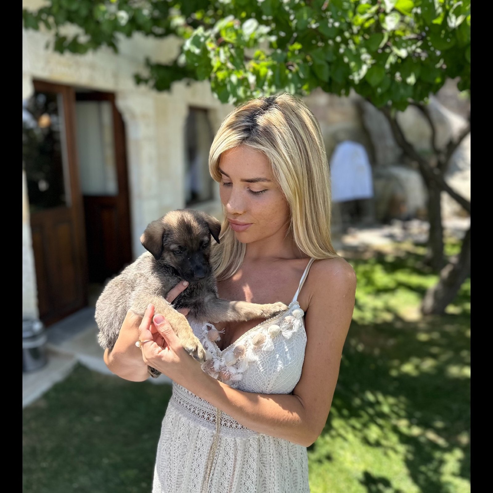 Saelyra holding Doccio the day she found him in Cappadocia